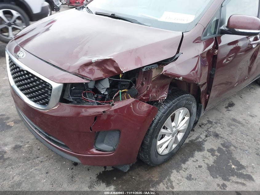KNDMB5C15G6123815 2016 KIA SEDONA photo no. 6