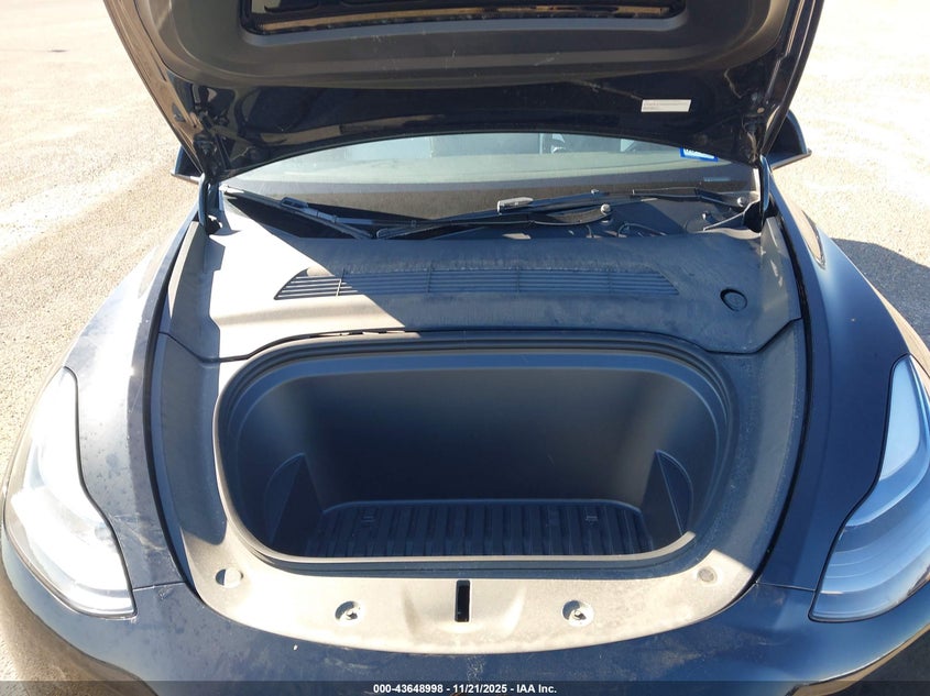 2024 Tesla Model Y Long Range Dual Motor All-Wheel Drive VIN: 7SAYGDEE1RA294842 Lot: 43648998