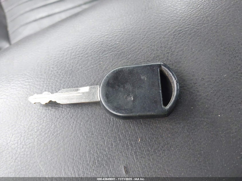 2004 Mercury Marauder VIN: 2MHHM79V64X676136 Lot: 43649001