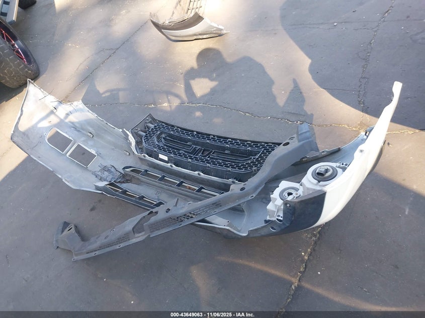 2011 Honda Ridgeline Rtl VIN: 5FPYK1F52BB002415 Lot: 43649063