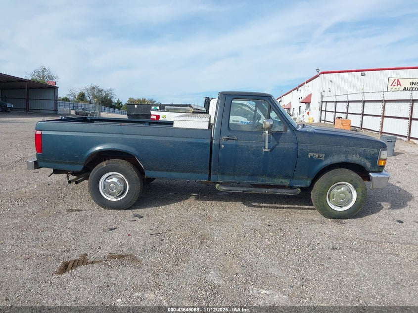 1996 Ford F250 VIN: 2FTHF25H6TCA11156 Lot: 43649068