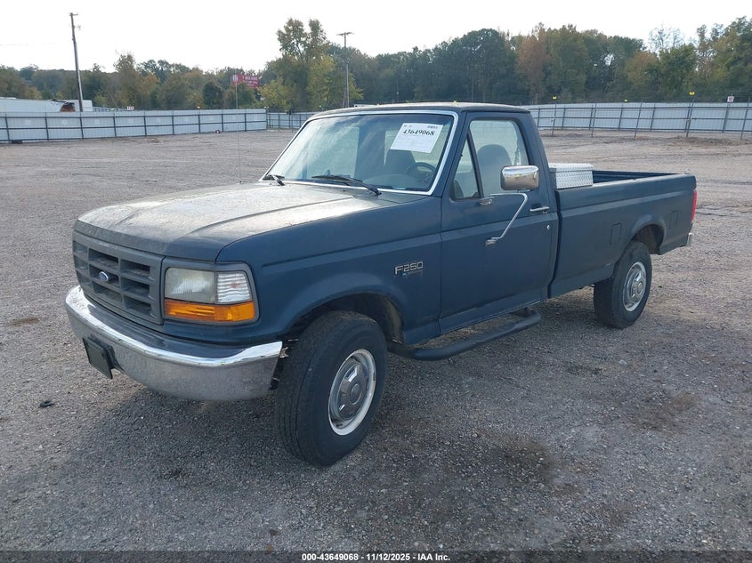 2FTHF25H6TCA11156 1996 FORD F250 photo no. 2
