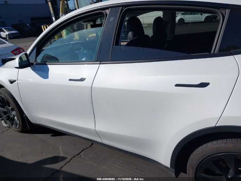 2023 Tesla Model Y Awd/Long Range Dual Motor All-Wheel Drive VIN: 7SAYGAEE5PF596536 Lot: 43649088