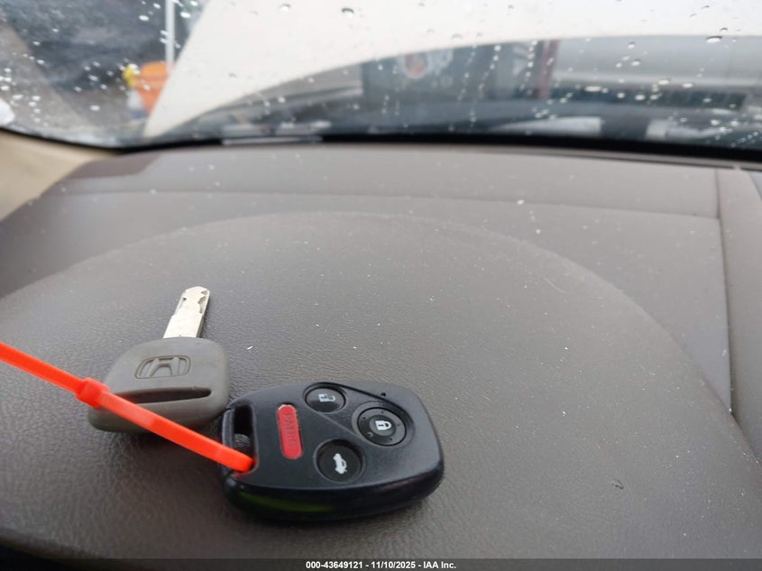 1HGCM56844A008888 2004 HONDA ACCORD photo no. 11