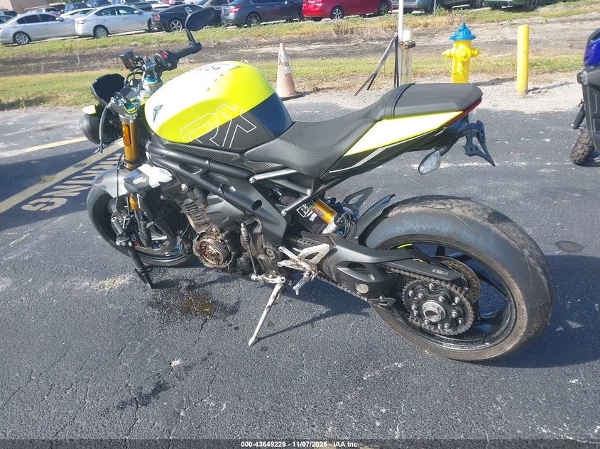 2026 TRIUMPH MOTORCYCLE SPEED TRIPLE SMTP12S47TTCK8043