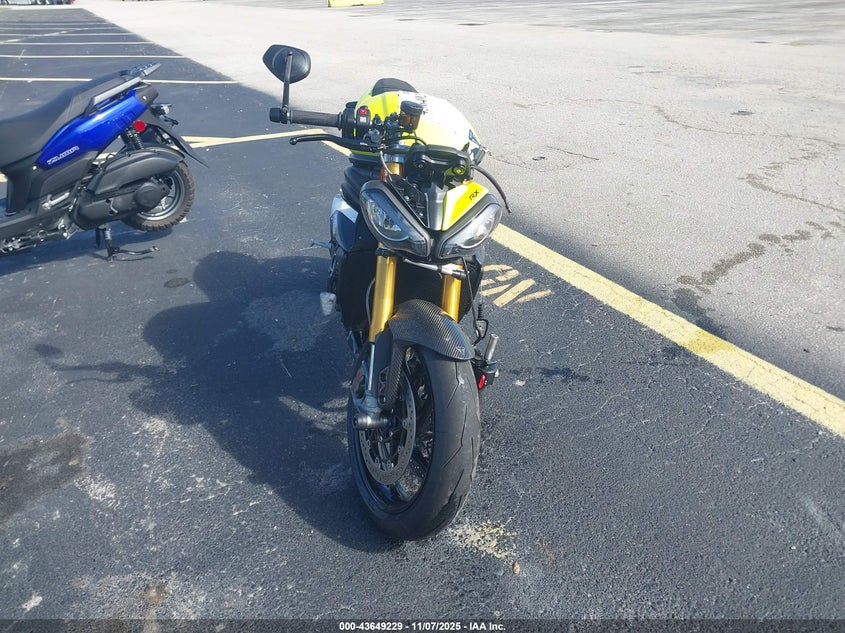 2026 TRIUMPH MOTORCYCLE SPEED TRIPLE SMTP12S47TTCK8043