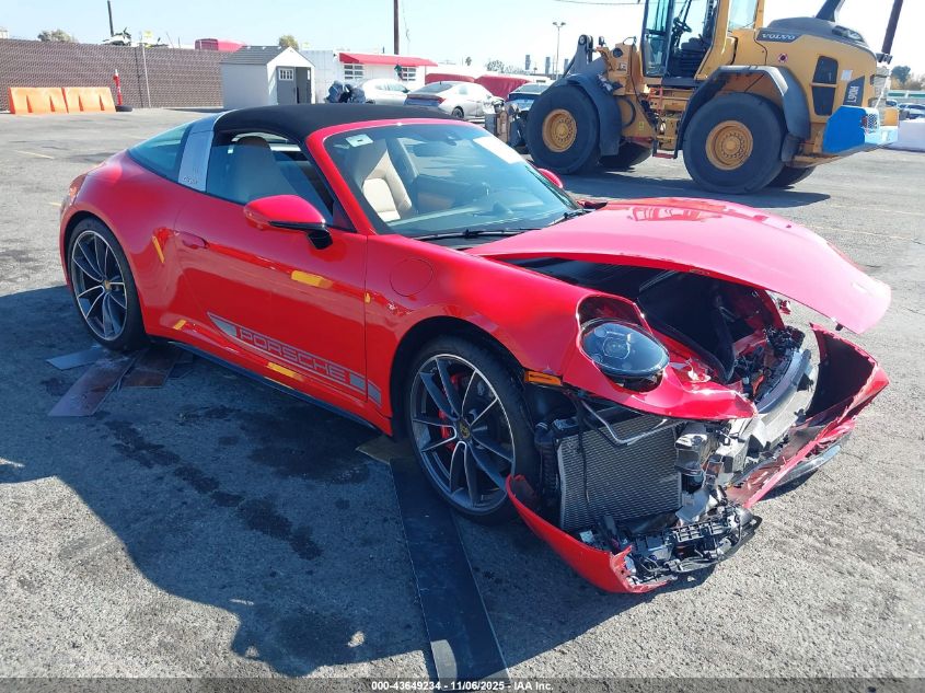 PORSCHE 911 4 GTS/EDITION 50 YEARS PORSCHE DESIGN/TARGA 4S