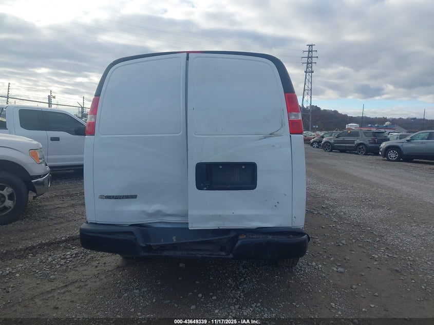 2018 Chevrolet Express 2500 Work Van VIN: 1GCWGAFP5J1198845 Lot: 43649339