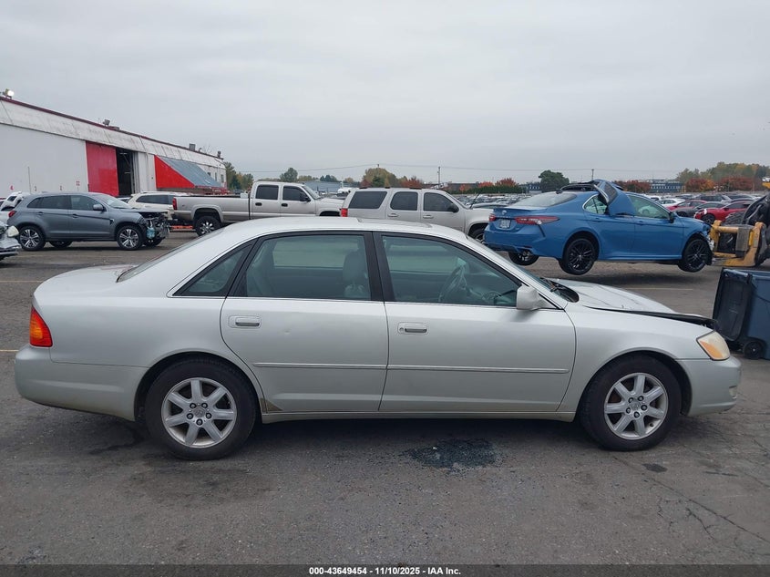2000 Toyota Avalon Xls VIN: 4T1BF28B4YU070688 Lot: 43649454