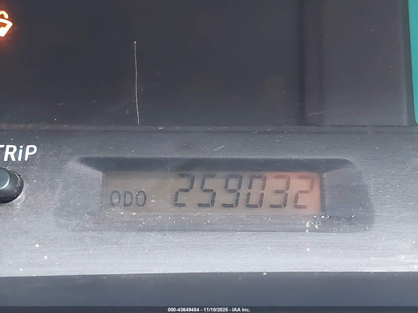 2000 Toyota Avalon Xls VIN: 4T1BF28B4YU070688 Lot: 43649454