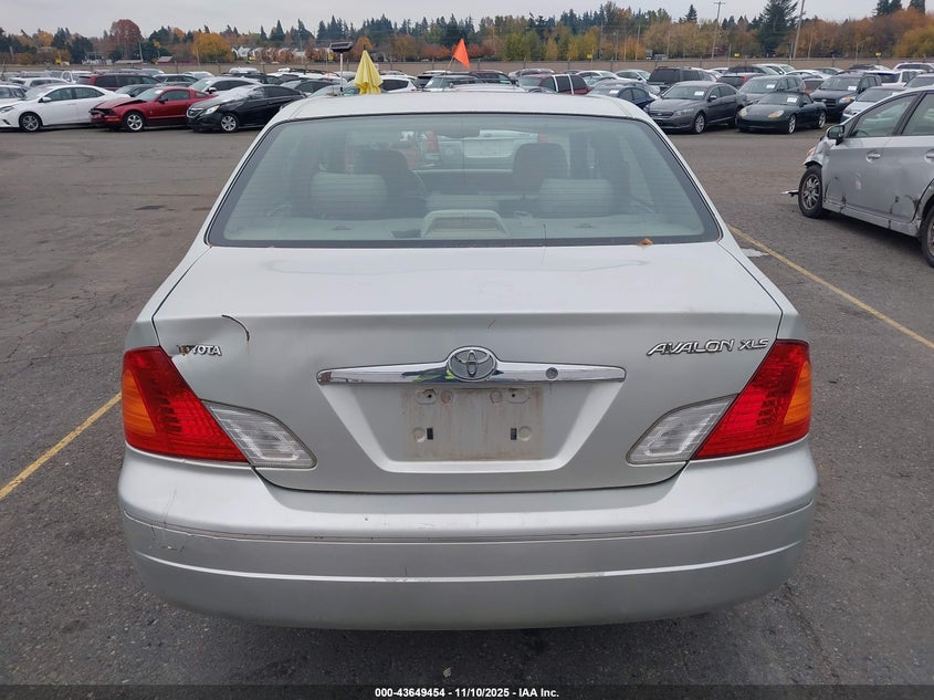 2000 Toyota Avalon Xls VIN: 4T1BF28B4YU070688 Lot: 43649454