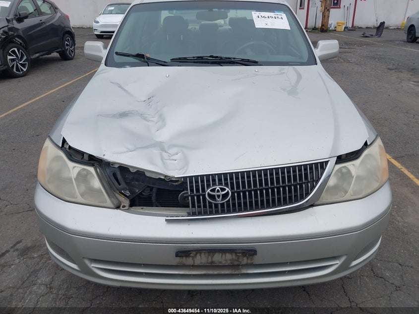 2000 Toyota Avalon Xls VIN: 4T1BF28B4YU070688 Lot: 43649454