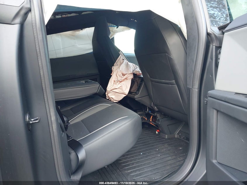 2025 Tesla Cybertruck All-Wheel Drive VIN: 7G2CEHED4SA071001 Lot: 43649493