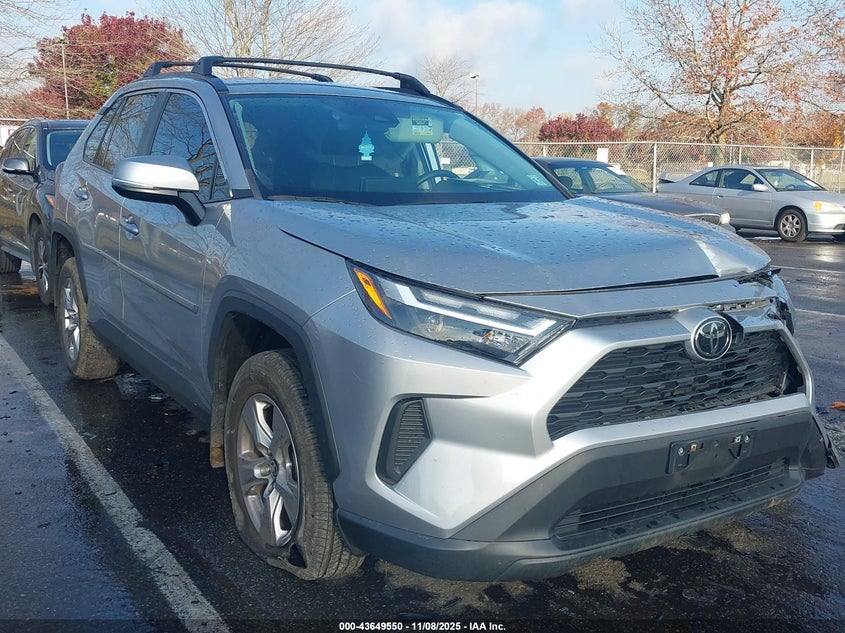 TOYOTA RAV4 XLE