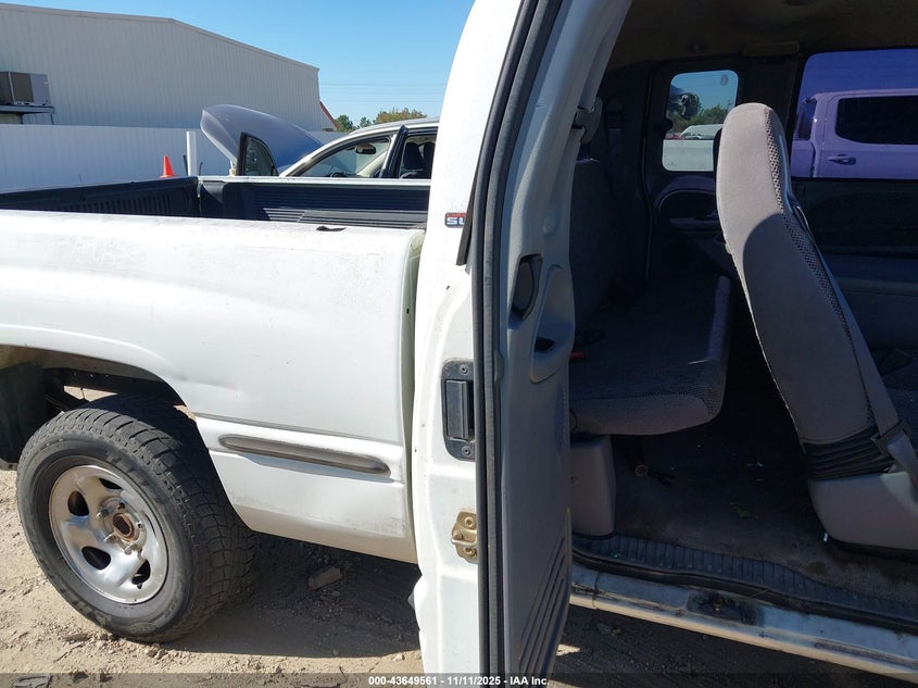 1999 Dodge Ram 1500 St VIN: 1B7HC13Y6XJ557940 Lot: 43649561