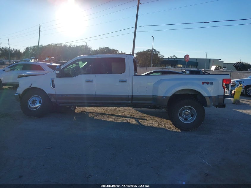 2020 Ford F-350 King Ranch VIN: 1FT8W3DT7LEE15833 Lot: 43649612