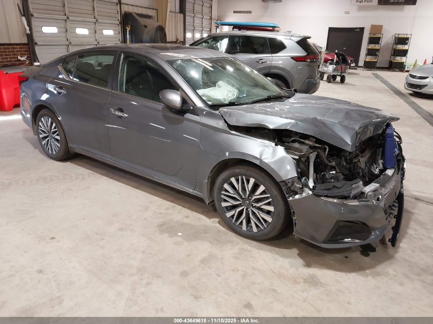 NISSAN ALTIMA SV FWD