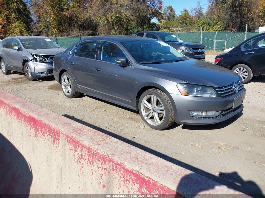 2014 VOLKSWAGEN PASSAT 2.0L TDI SEL PREMIUM - 1VWCN7A34EC120581