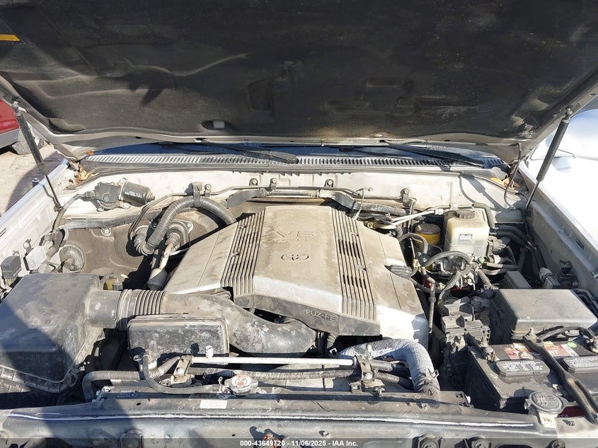 2006 Toyota Land Cruiser V8 VIN: JTEHT05J562088774 Lot: 43649720