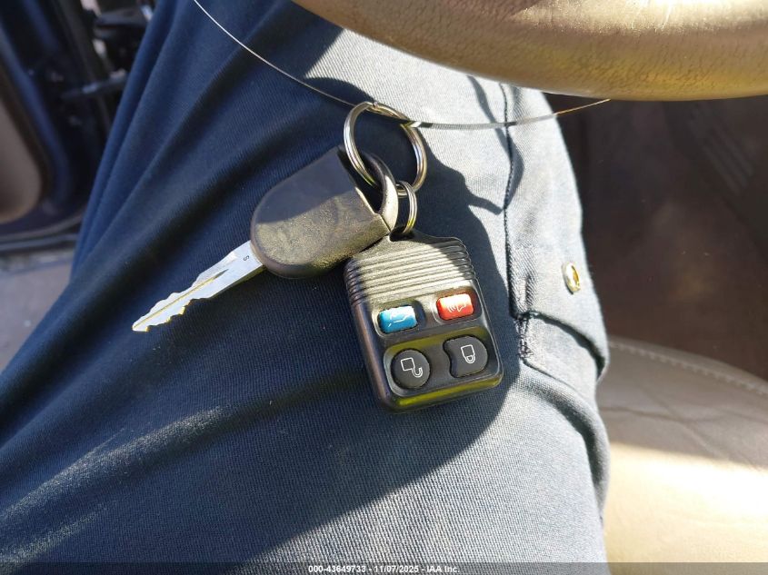 2002 Ford Explorer Eddie Bauer VIN: 1FMZU74W92UC27861 Lot: 43649733