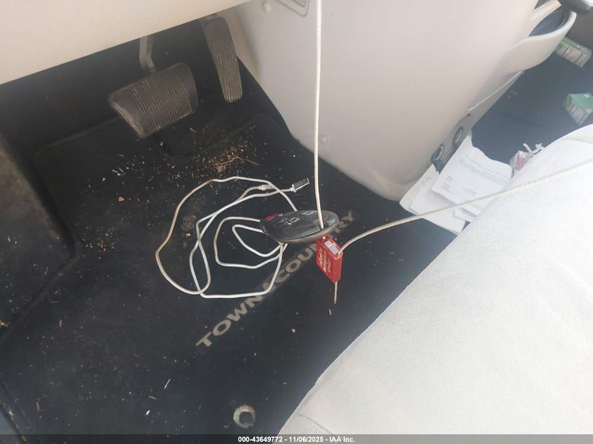 2011 Chrysler Town & Country Touring VIN: 2A4RR5DG4BR683633 Lot: 43649772