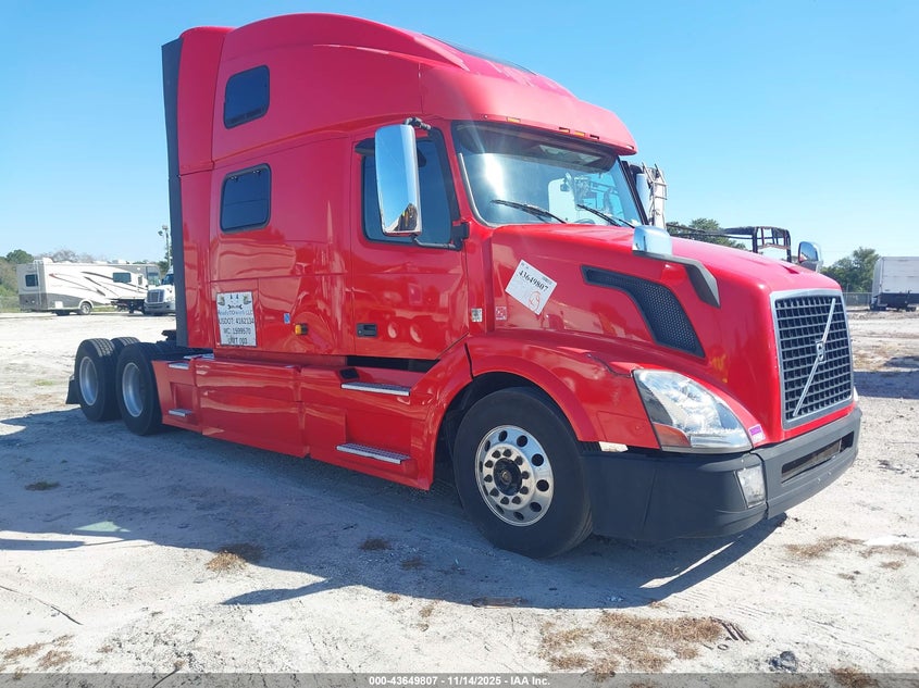 2016 VOLVO VN auction photo 1