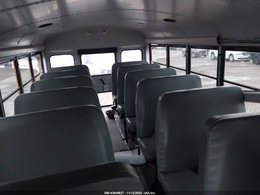 2015 Chevrolet Express Cutaway 4500 VIN: 1GB6G5BG6F1180007 Lot: 43649827