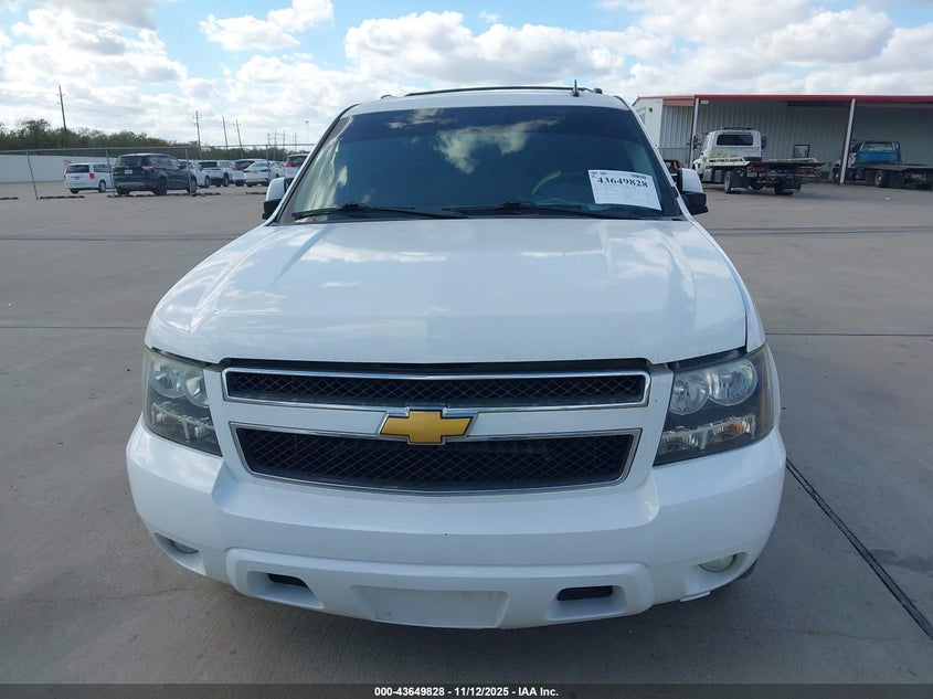 2014 Chevrolet Suburban 1500 Lt VIN: 1GNSCJE04ER246199 Lot: 43649828