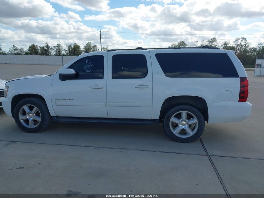 2014 Chevrolet Suburban 1500 Lt VIN: 1GNSCJE04ER246199 Lot: 43649828
