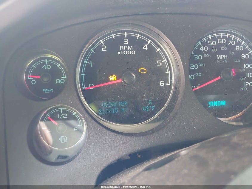 2014 Chevrolet Suburban 1500 Lt VIN: 1GNSCJE04ER246199 Lot: 43649828