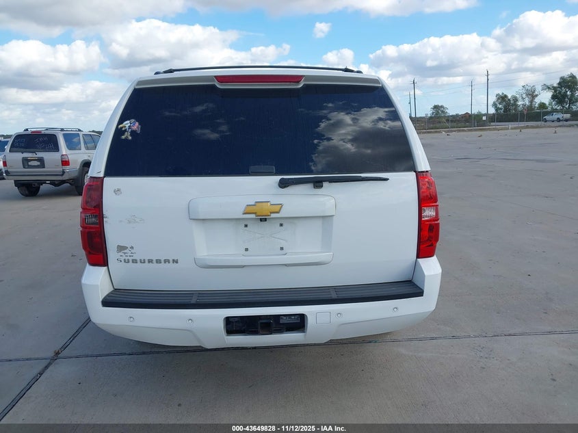 2014 Chevrolet Suburban 1500 Lt VIN: 1GNSCJE04ER246199 Lot: 43649828