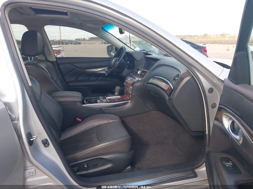 JN1BY1AP1BM324849 2011 INFINITI M photo no. 5