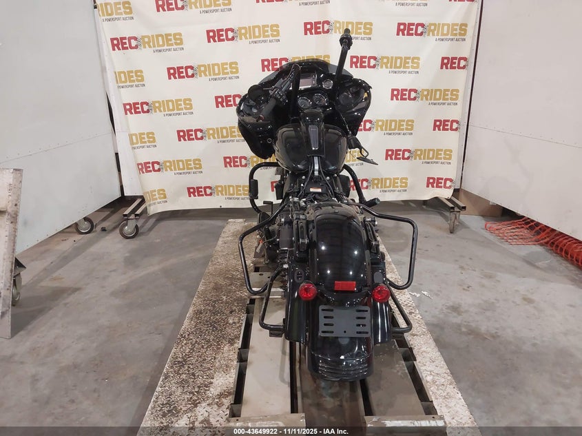 2018 Harley-Davidson Fltrxs Road Glide Special VIN: 1HD1KTC12JB685031 Lot: 43649922