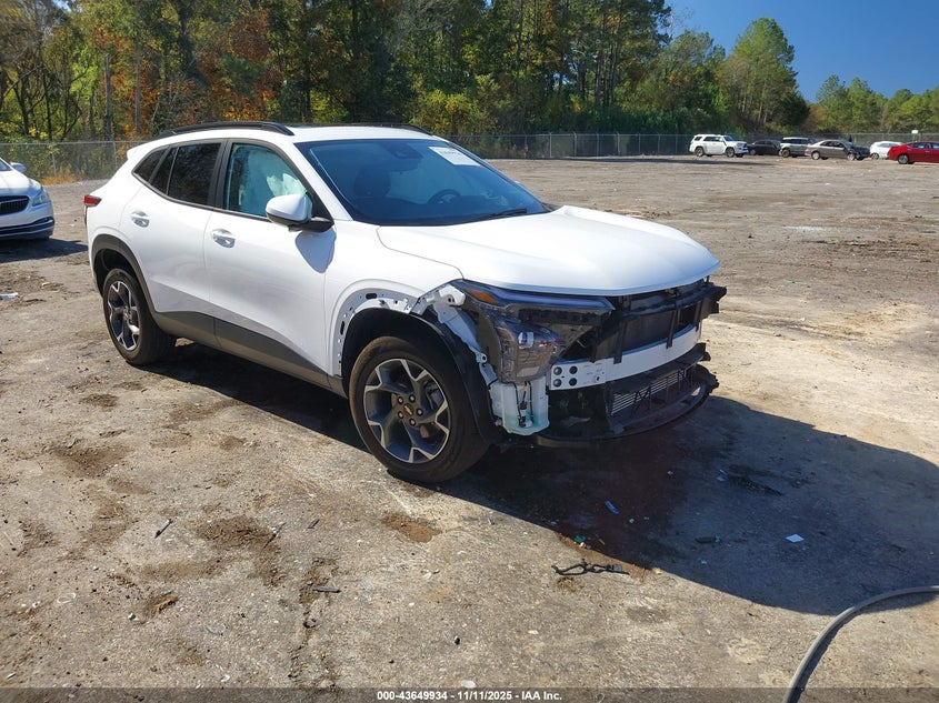 CHEVROLET TRAX FWD LT