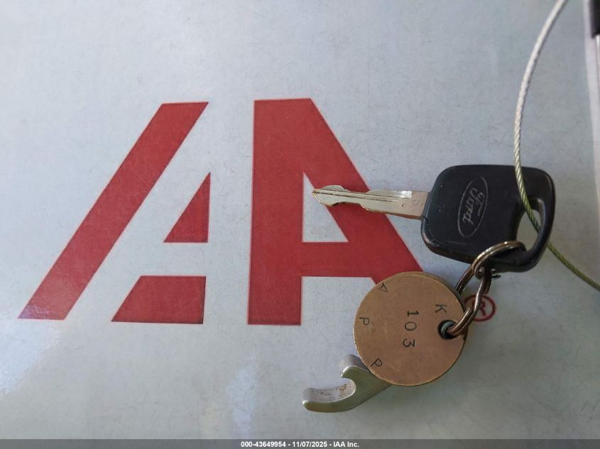 2000 Ford F-150 Lariat/Xl/Xlt VIN: 1FTRX08L9YKB39805 Lot: 43649954