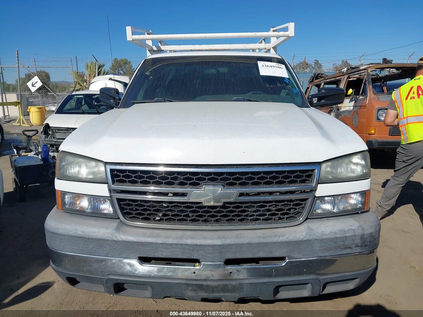 1GBHC34U26E197844 2006 CHEVROLET  photo no. 12