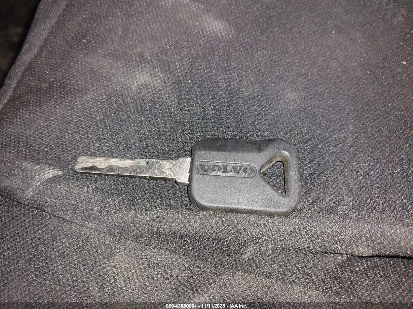 2004 Volvo Vn Vnl VIN: 4V4NC9TK34N365882 Lot: 43650004