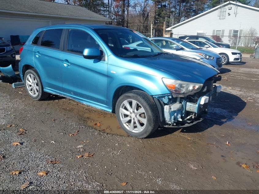 MITSUBISHI OUTLANDER SPORT SE