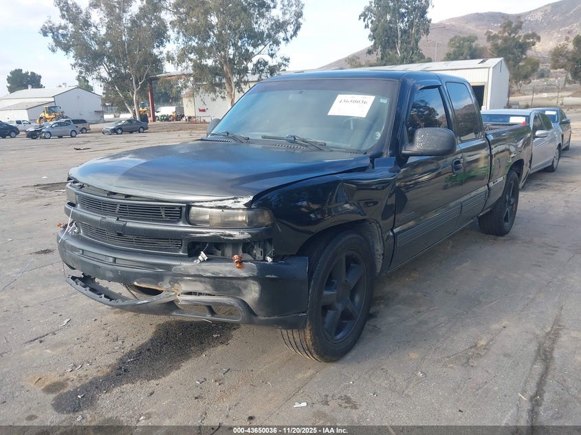 2GCEC19V911404079 2001 CHEVROLET SILVERADO photo no. 2