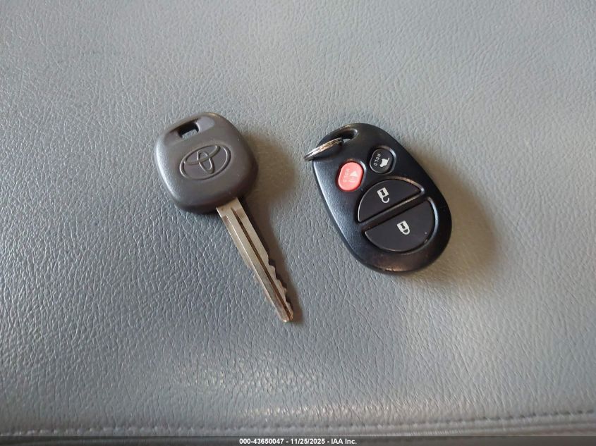 2008 Toyota Sequoia Limited 5.7L V8 VIN: 5TDBY68A48S015496 Lot: 43650047