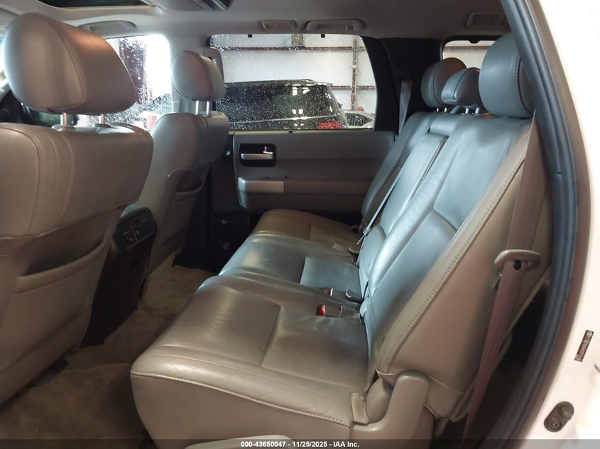 2008 Toyota Sequoia Limited 5.7L V8 VIN: 5TDBY68A48S015496 Lot: 43650047