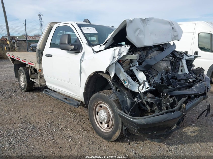 RAM 2500 TRADESMAN 4X4 8 BOX