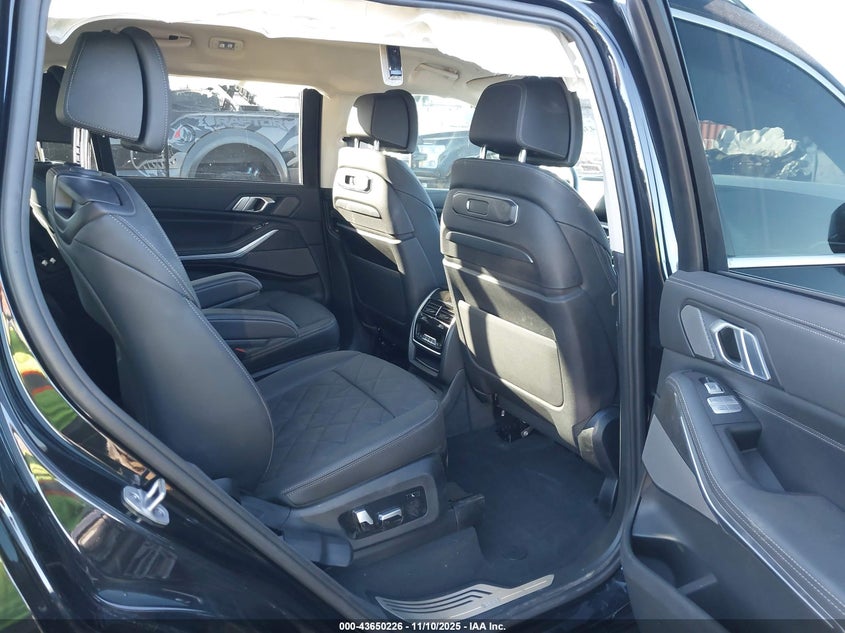 2024 BMW X7 xDrive40I VIN: 5UX23EM0XR9V63992 Lot: 43650226