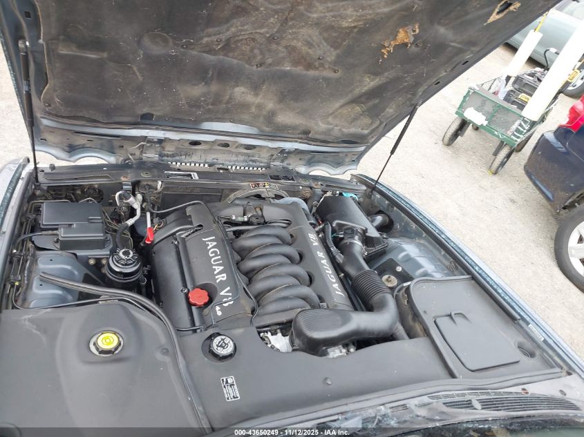 2000 Jaguar Xj8 Vanden Plas VIN: SAJDA24C5YLF17226 Lot: 43650249