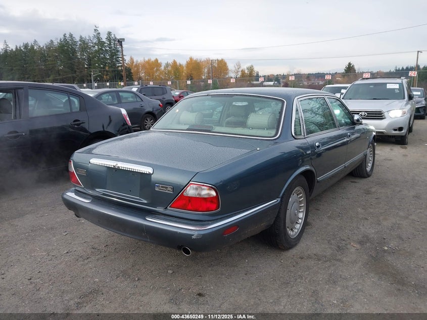 2000 Jaguar Xj8 Vanden Plas VIN: SAJDA24C5YLF17226 Lot: 43650249