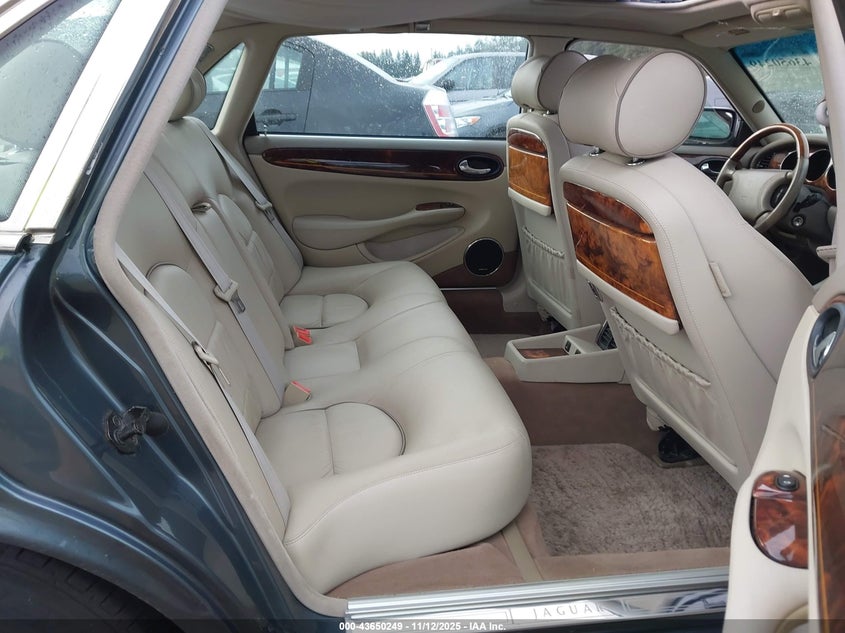 2000 Jaguar Xj8 Vanden Plas VIN: SAJDA24C5YLF17226 Lot: 43650249