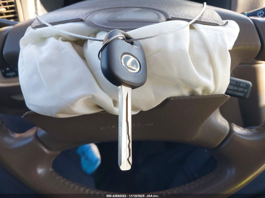 2000 Lexus Es 300 VIN: JT8BF28G4Y5102497 Lot: 43650282