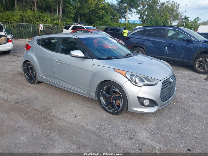 HYUNDAI VELOSTER TURBO W/BLACK