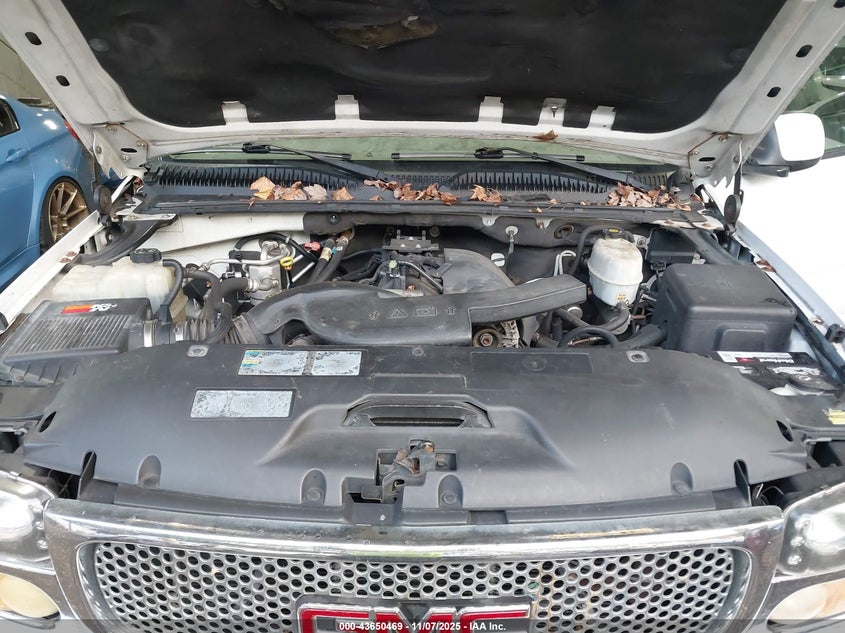 2005 GMC Yukon Xl 1500 Denali VIN: 1GKFK66UX5J255942 Lot: 43650469