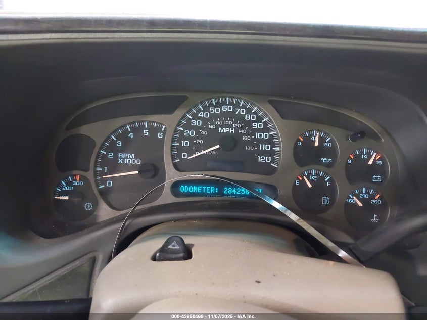 2005 GMC Yukon Xl 1500 Denali VIN: 1GKFK66UX5J255942 Lot: 43650469